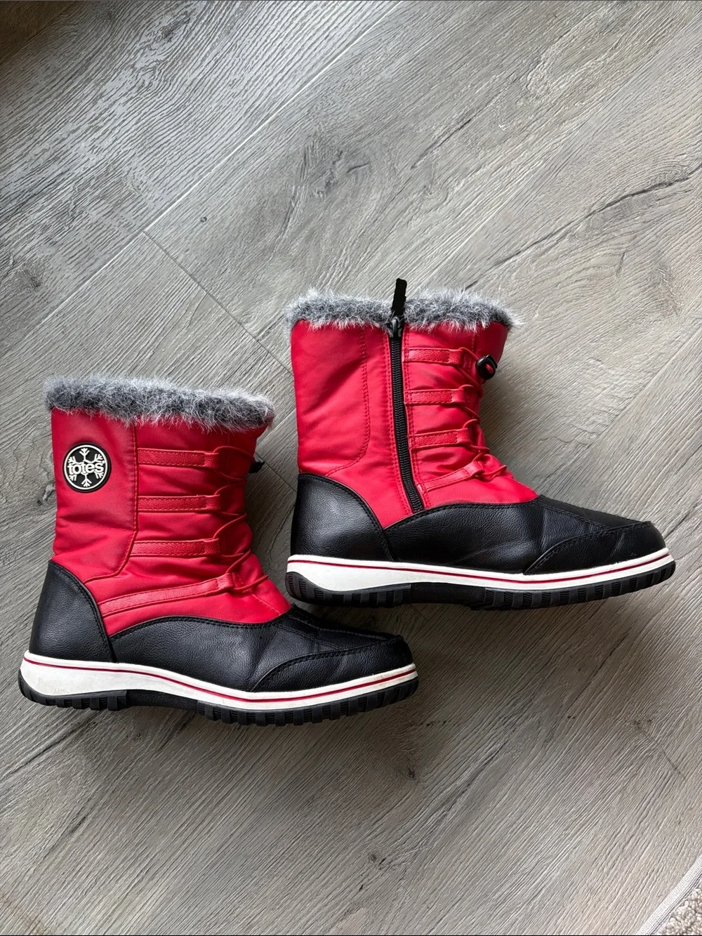 ❄️ Totes Adele Red Snow Rain Boots. Size 7